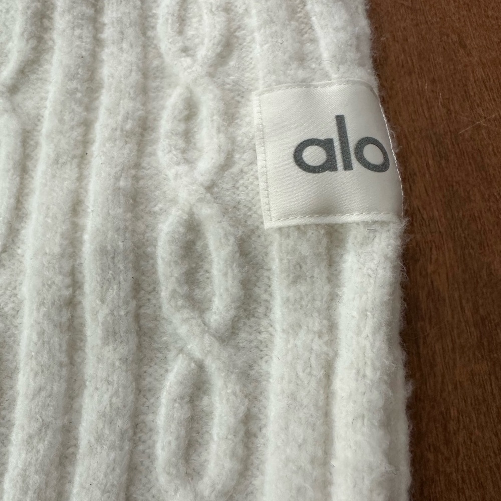 ALO Yoga White Cable Knit Pants - Picture 8 of 10